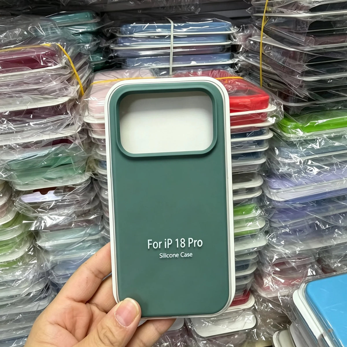 Funda de Silicona Líquida para iPhone 18 17 16 15 Pro Max Plus – Antihuella, Antigolpes, con Forro Aterciopelado