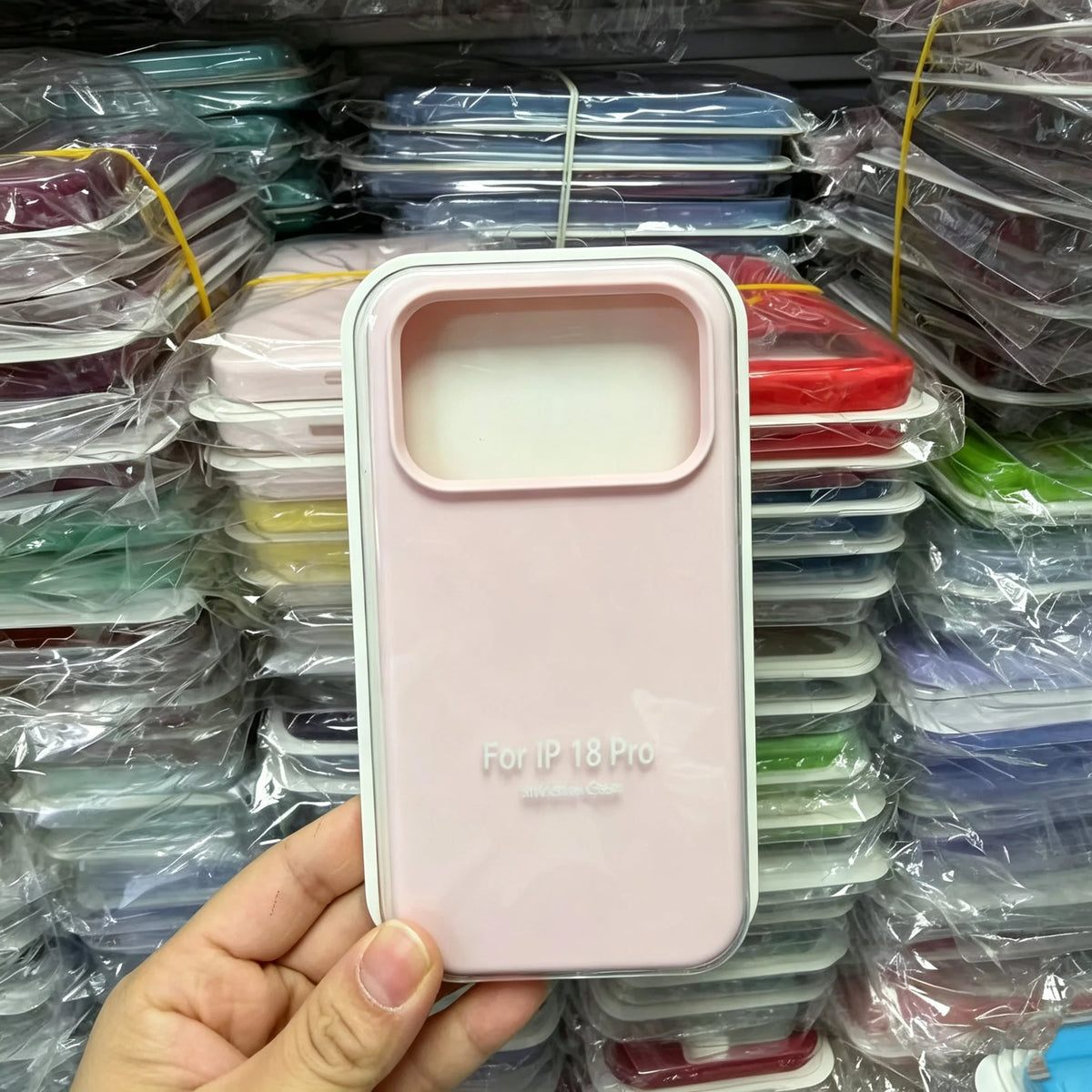Funda de Silicona Líquida para iPhone 18 17 16 15 Pro Max Plus – Antihuella, Antigolpes, con Forro Aterciopelado
